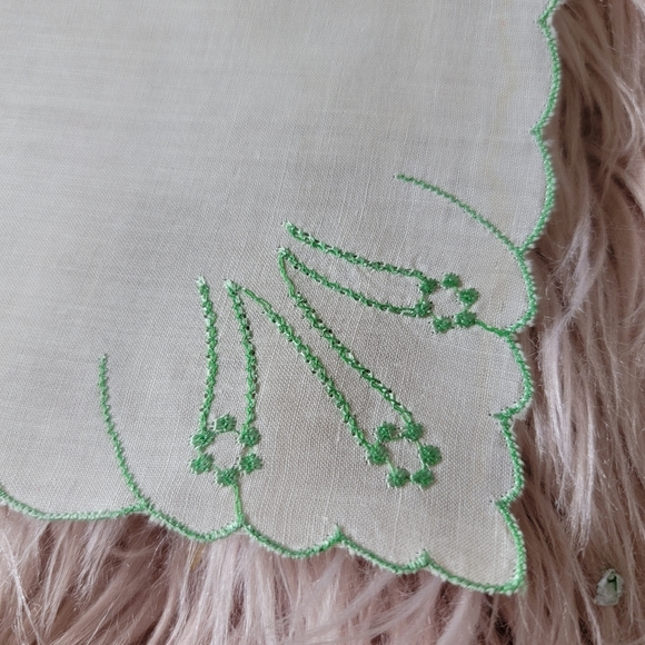 Lot of 5 Vintage Handkerchiefs - Picture 8 of 13